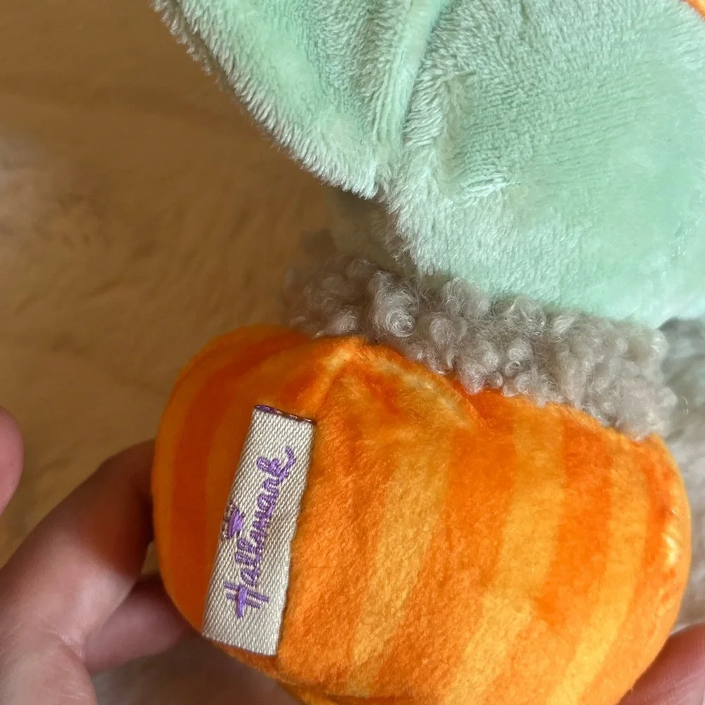 NWT Disney Hallmark Grogu Pumpkin Tiny Star Wars Fall Plush Toy Stuffed Animal